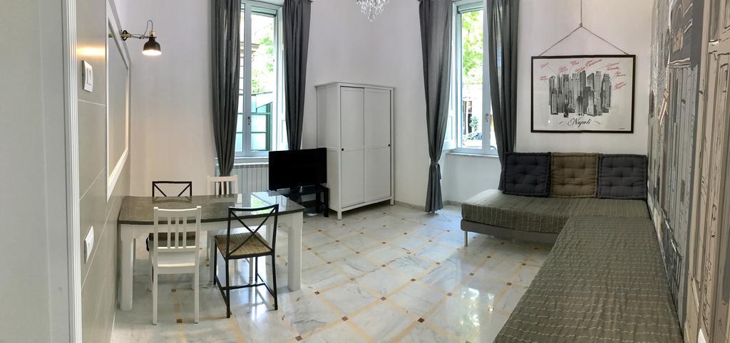 Casa Vacanze - Casa Luciana Style - Vomero Napoli Esterno foto